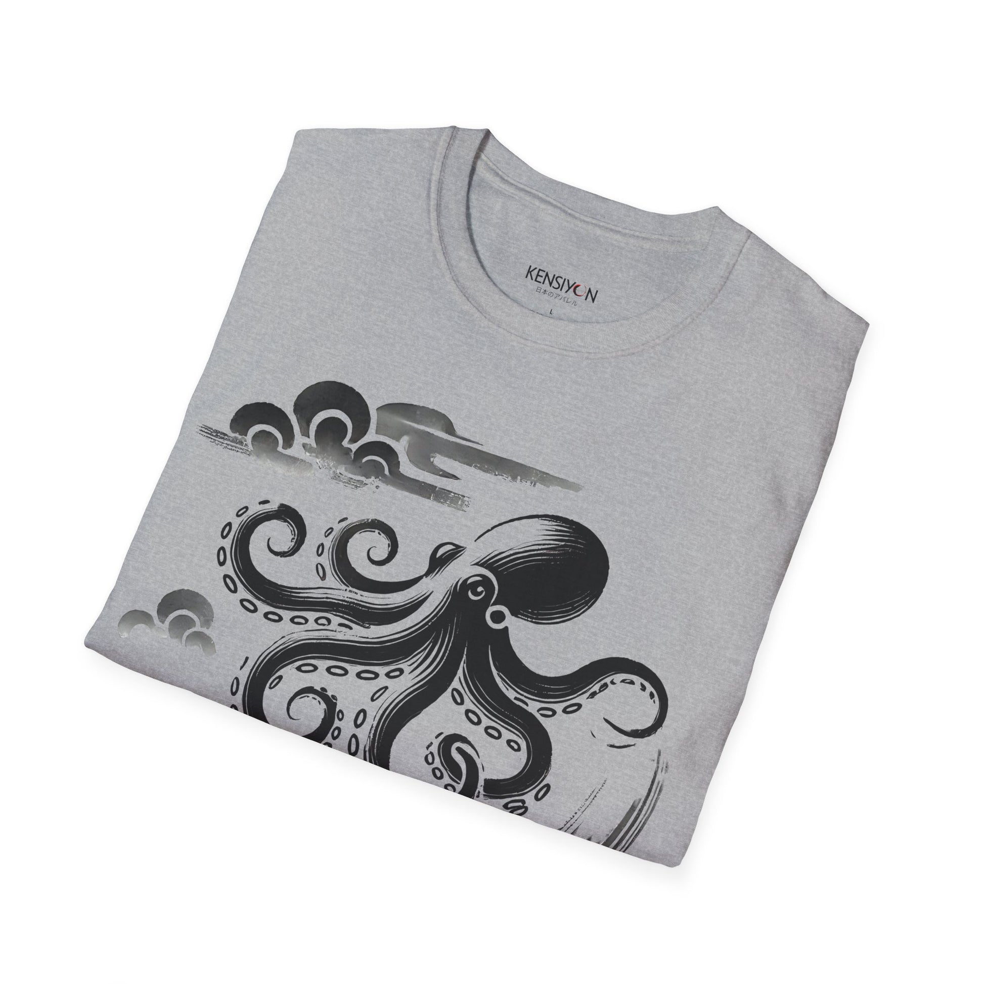 Ink_Painting_Squid_Unisex_T-Shirt__Sport_Grey__ Neck_Label_Mockup